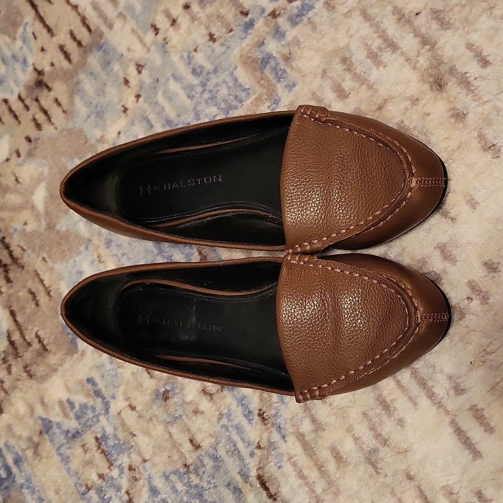 Tan leather vintage Halston loafer flats